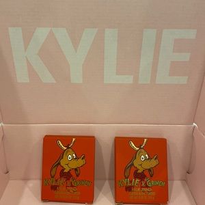 KYLIE x GRINCH 2020 Pressed Blush Powder Max the Reindeer.  ONE LEFT!!!